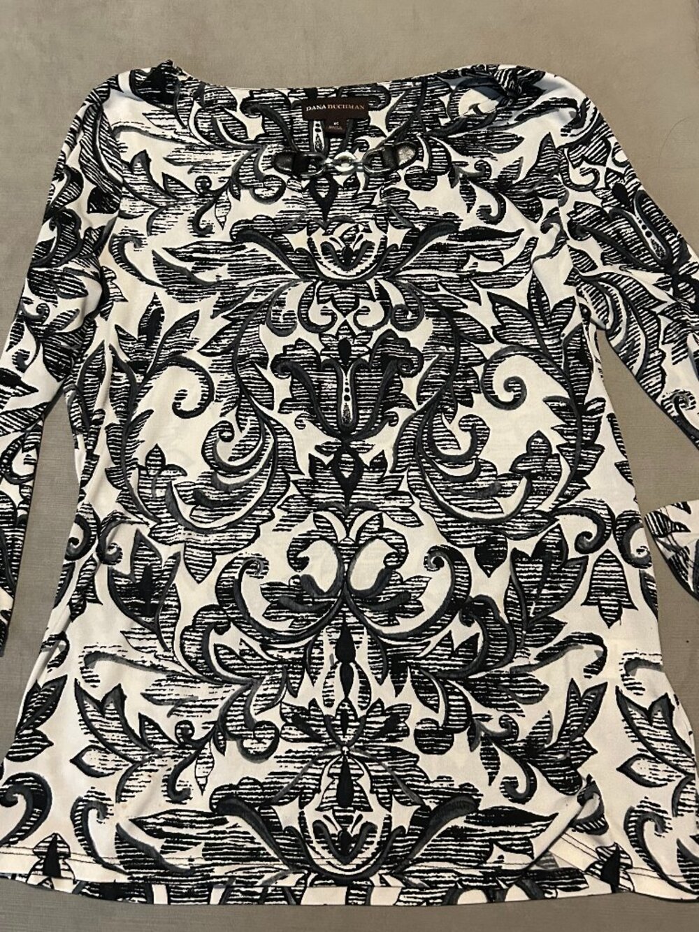 DANA BUCHMAN Silver Bit Accent Damask Print Long Sleeve Top Size XS
